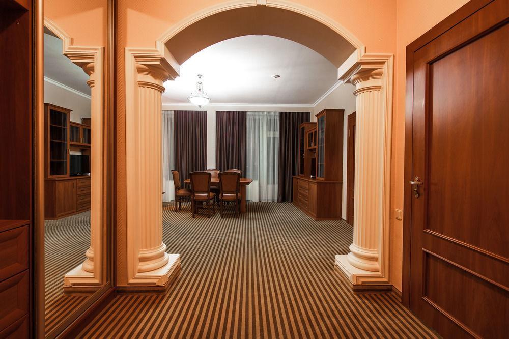 Codru Hotel Кишинев Екстериор снимка