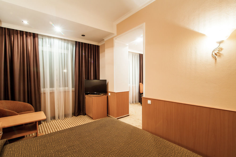 Codru Hotel Кишинев Екстериор снимка