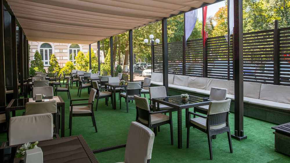 Codru Hotel Кишинев Екстериор снимка